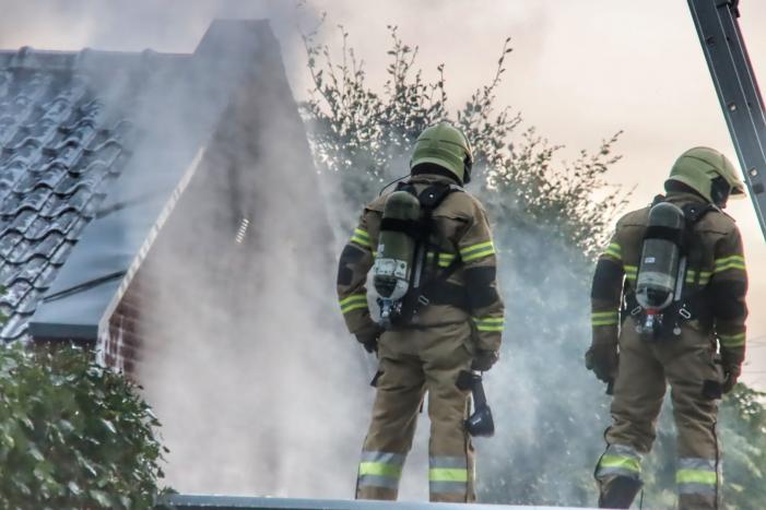 Drie schuren door brand verwoest
