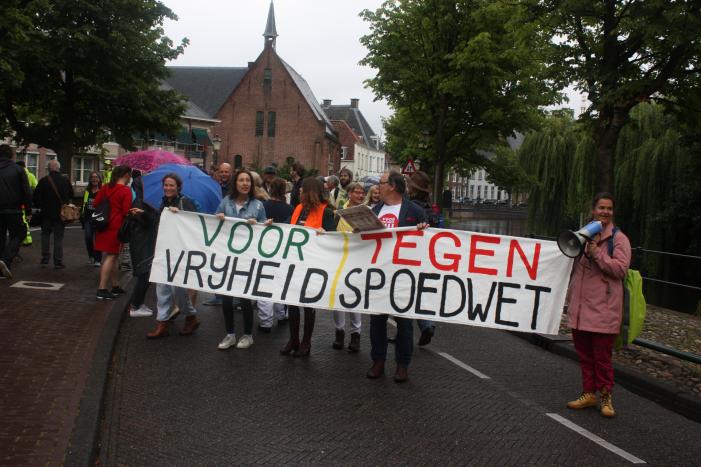 Demonstratie tegen spoedwet en anderhalve meter samenleving