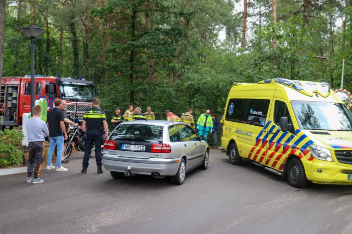 #Beekbergen Motorrijder gewond na aanrijding met auto Klein Paradijs Beekbergen.