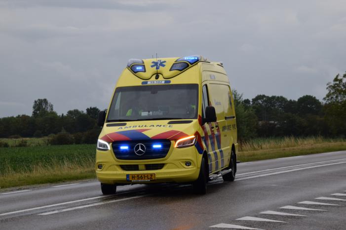 Aanrijding tussen scooter en personenauto