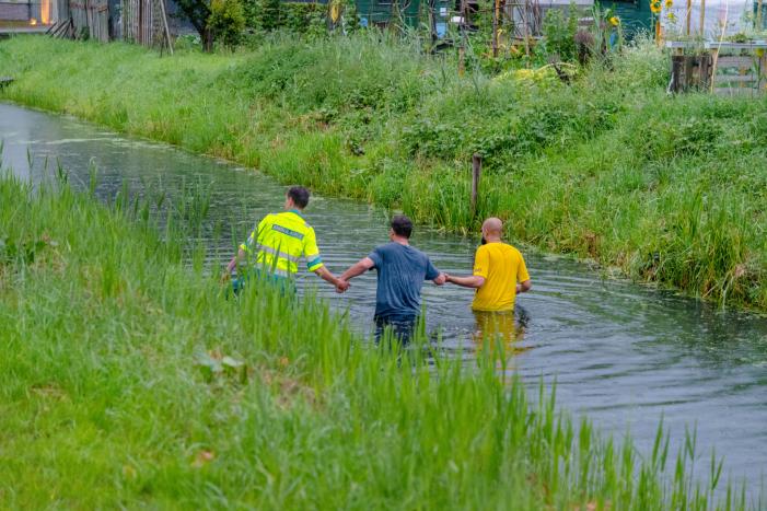 Zoekactie in sloot na aantreffen scooter