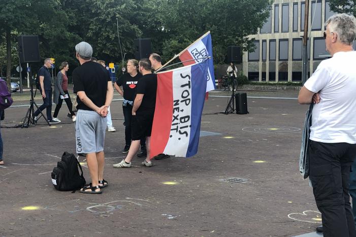 Kleine demonstratie tegen covid-19 maatregelen