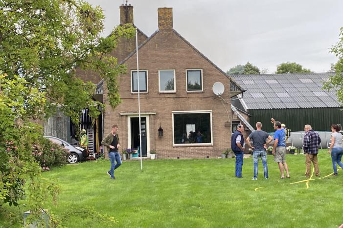 Tractor brand slaat over naar boerderij