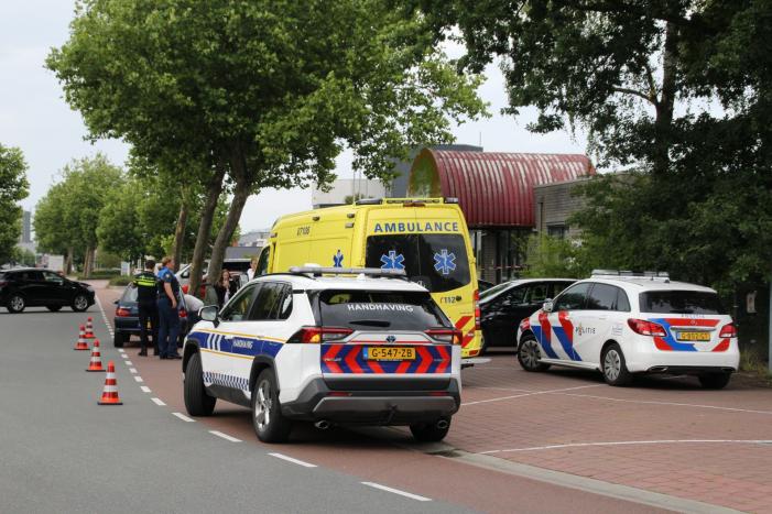 Jongeman op fiets gewond na verkeersongeval