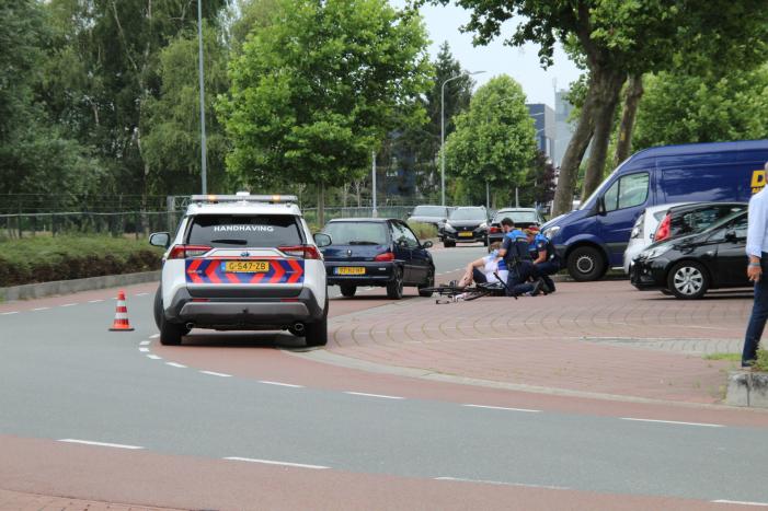 Jongeman op fiets gewond na verkeersongeval
