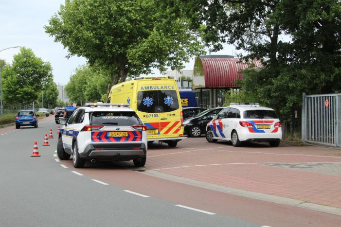Jongeman op fiets gewond na verkeersongeval