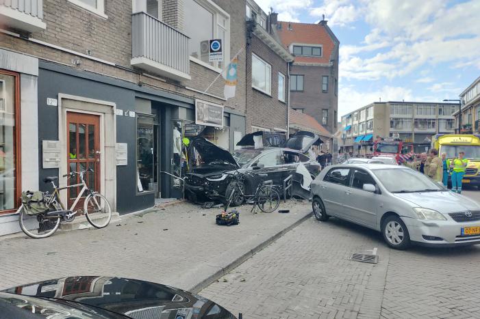 Tesla boort zich in winkelpui