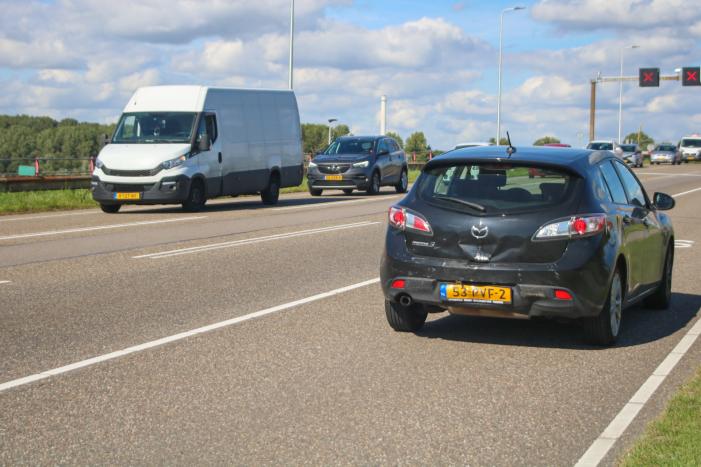Veel schade bij kop-staartbotsing