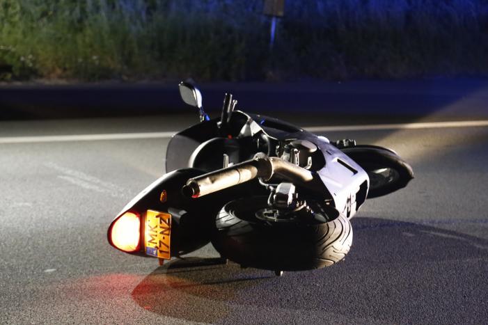 Motorrijder op de vlucht na eenzijdig ongeval