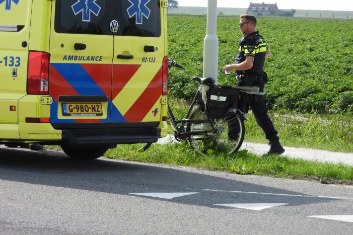 Fietser gewond na botsing met auto