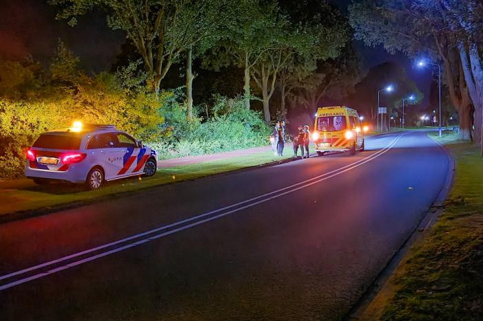 Man gewond aan hoofd na val met fiets