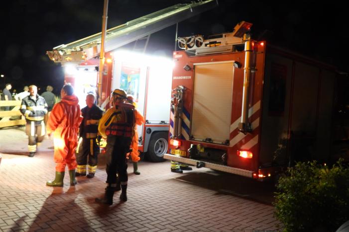 Auto met vluchtende inbrekers belandt in sloot