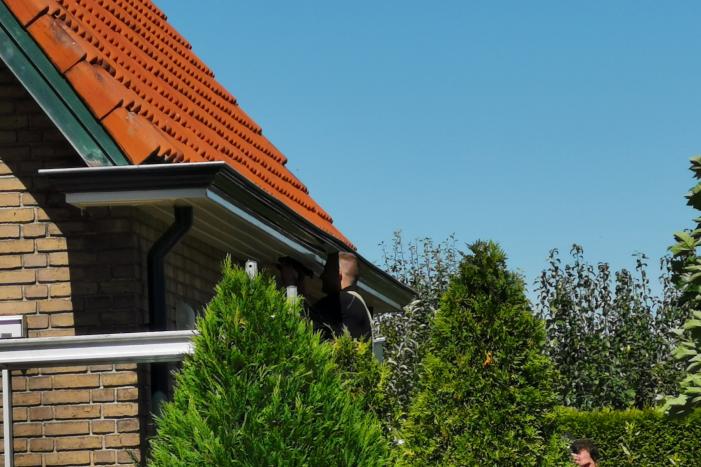 Brandweer onderzoekt brand bij woning