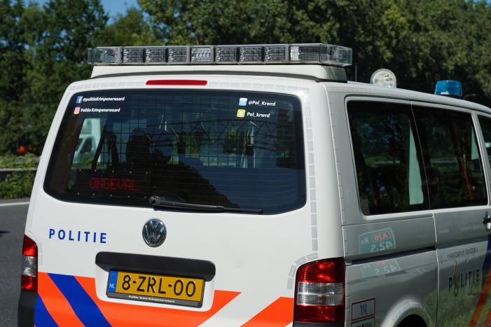 Auto loopt veel schade op bij ongeval