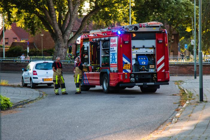 Brandweer onderzoekt LPG lekkage bij auto