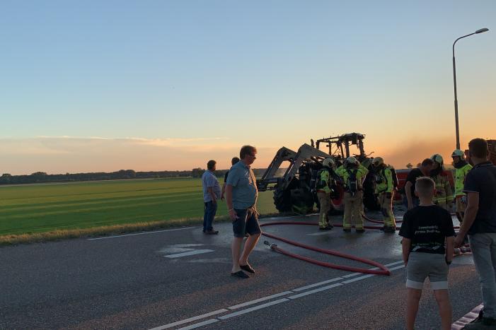 Tractor door brand verwoest