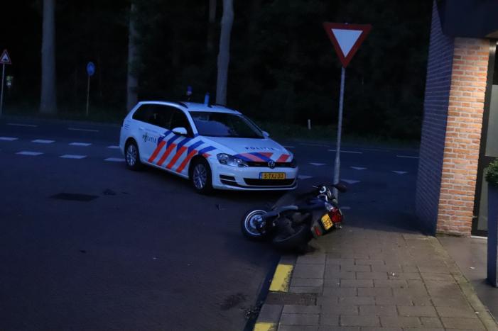 Brommerrijder gaat onderuit en raakt gewond