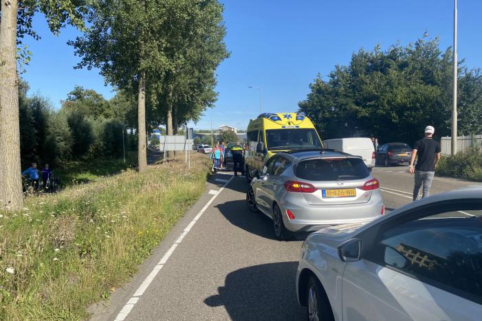 Kerende auto veroorzaakt kettingbotsing