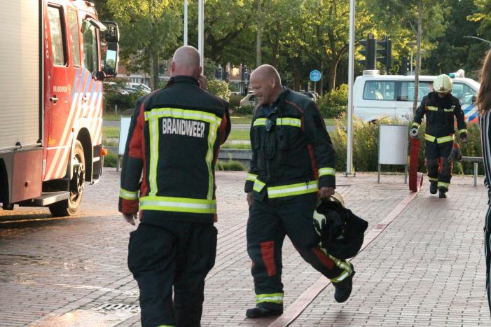 Bewoner dooft in brand gevlogen pan met doek