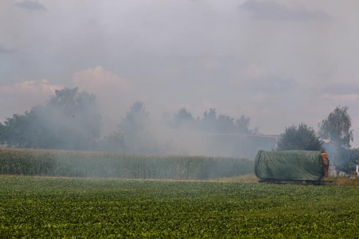 Grote hinder van stank van grote brand net over de grens