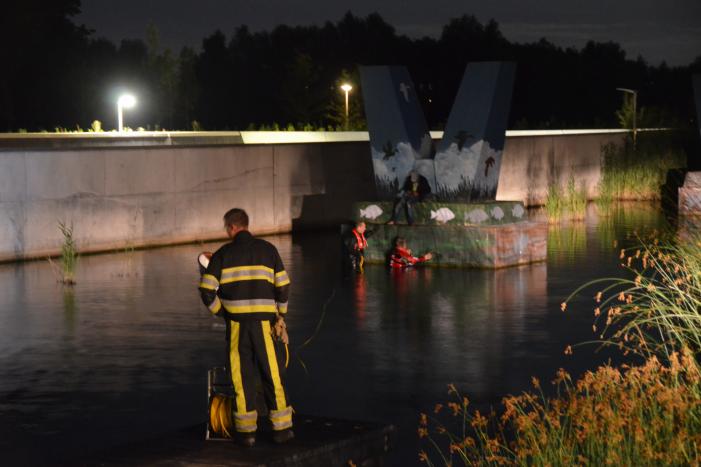 Boot gezonken net voor de M.C. Escher Akwadukt