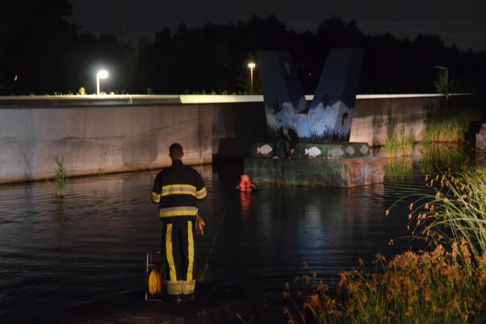 Boot gezonken net voor de M.C. Escher Akwadukt