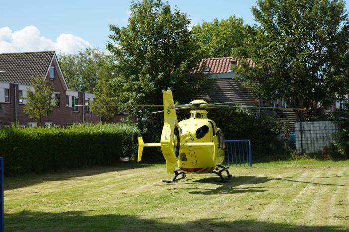 Traumahelikopter landt voor incident bij woning
