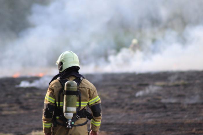 Meerdere weilanden in brand