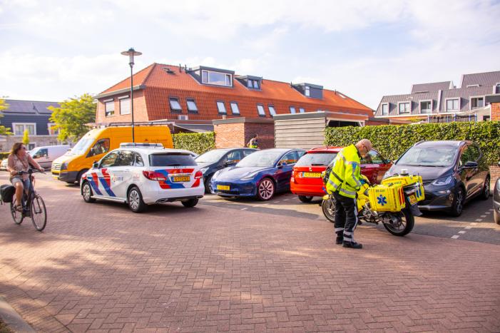 Scooterrijder slaat op de vlucht na verkeersongeval