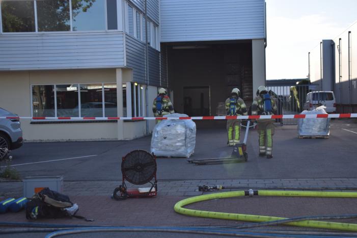 Update: #Veenendaal Chemische reactie zorgt voor stankoverlast Turbinestraat Veenendaal.