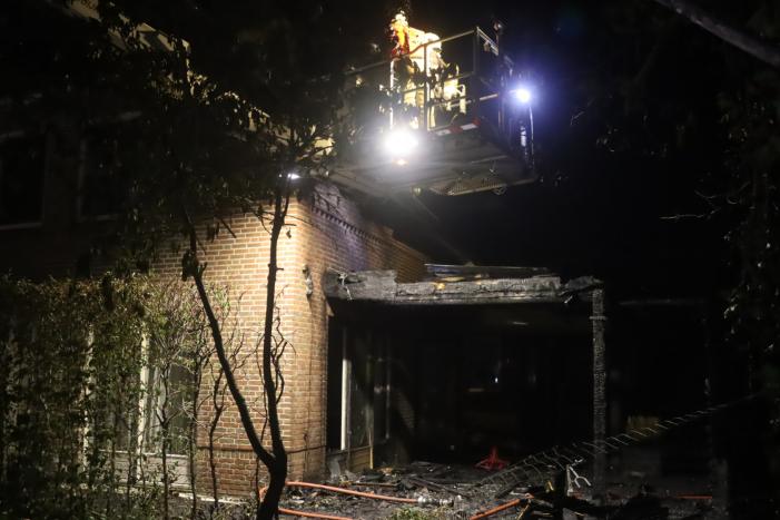 Enorme schade na brand bij woning