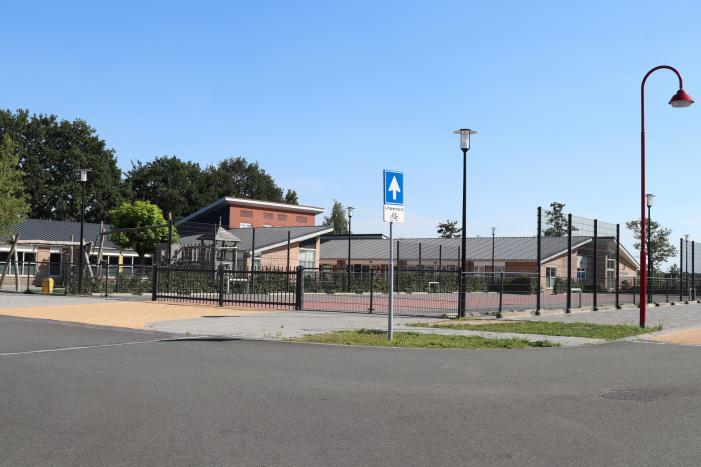 Jongeman beschoten op schoolplein Ds. J. Fraanjeschool De Burcht