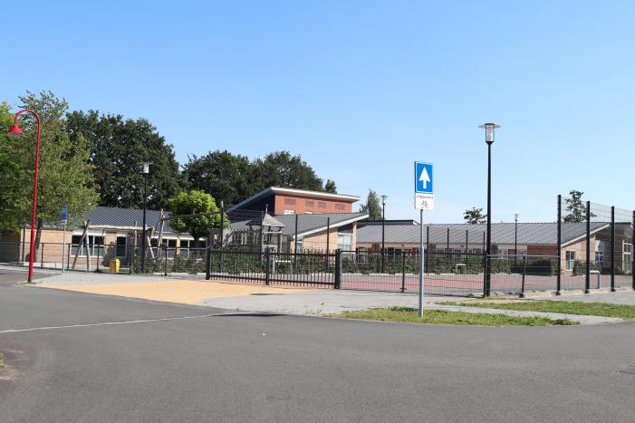 Jongeman beschoten op schoolplein Ds. J. Fraanjeschool De Burcht