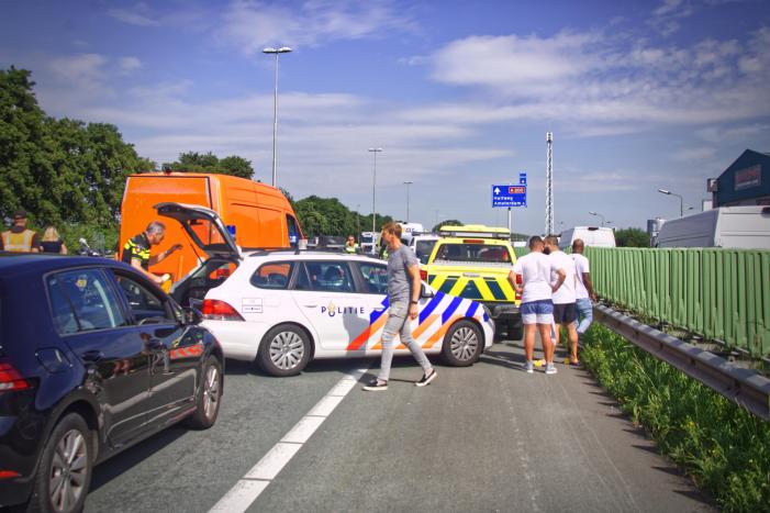 Verkeerschaos na crash met auto