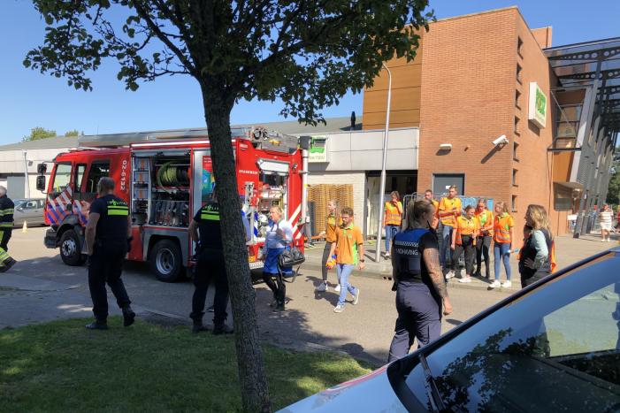 Poiesz supermarkt ontruimd na brand
