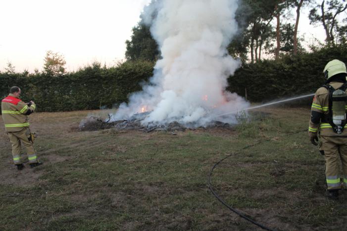 Buurtbewoners slaan alarm na brandlucht