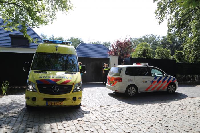 Vier daders slaan op de vlucht na overval woning Nikkie de Jager