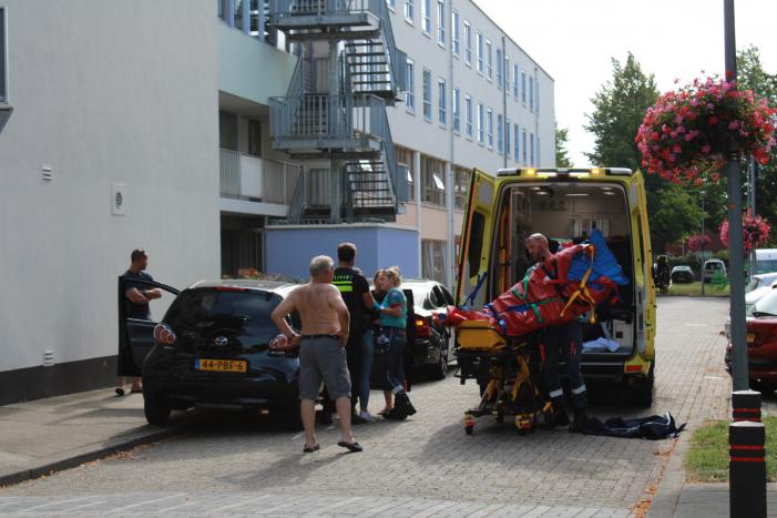 #Almere Gewonde bij verkeersongeval met auto Meesterstraat Almere.