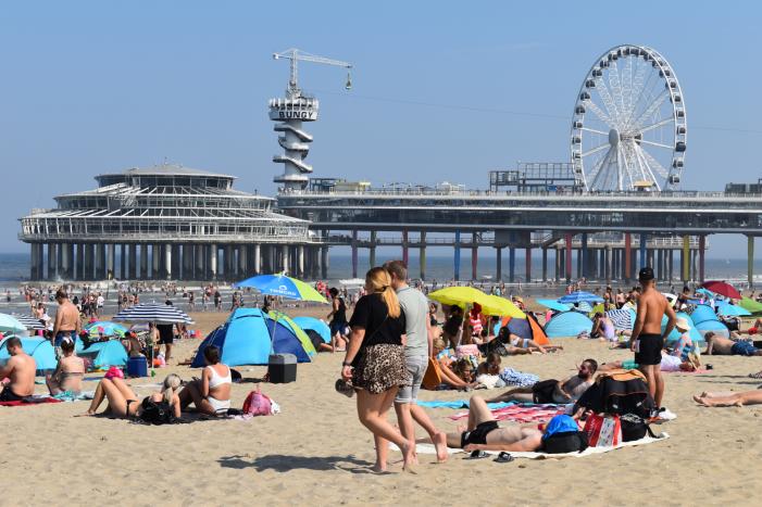 Drukte op het strand van Scheveningen