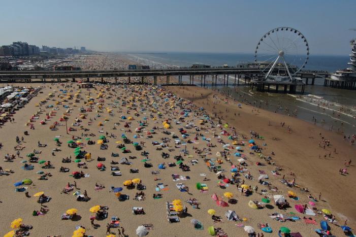 Drukte op het strand van Scheveningen