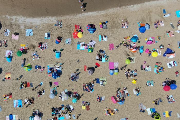 Drukte op het strand van Scheveningen