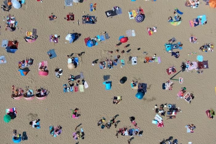 Drukte op het strand van Scheveningen