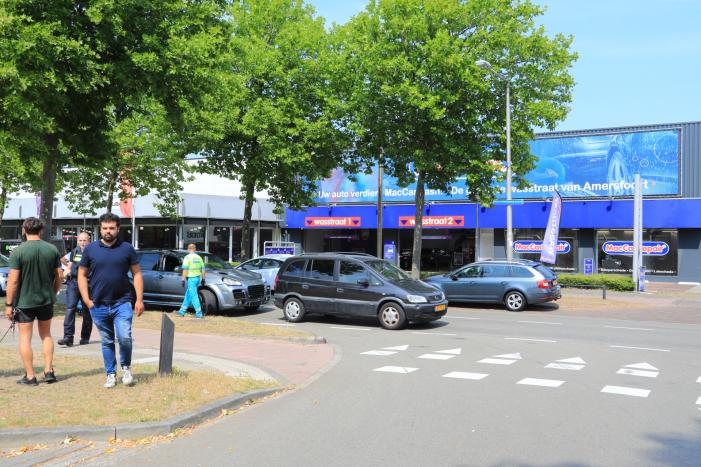 Porsche Cayenne Magnum botst op voorligger