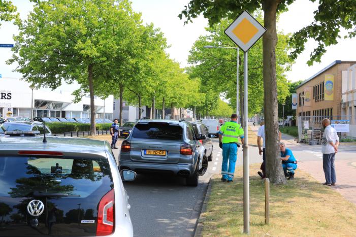 Porsche Cayenne Magnum botst op voorligger