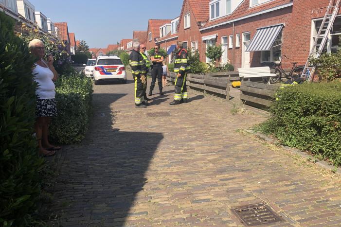 Alerte buurtbewoners reageren op brandalarm