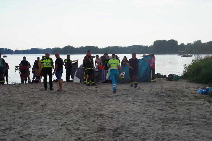Kind van 7 jaar levenloos uit het water gehaald