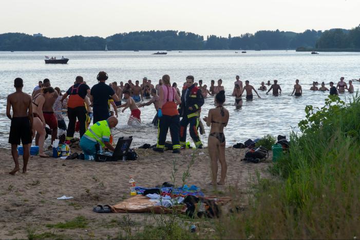 Kind van 7 jaar levenloos uit het water gehaald