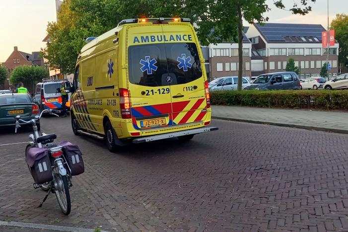 Automobilist slaat op de vlucht na verkeersongeval