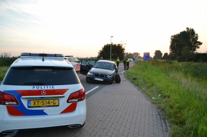 Hond komt met de schrik vrij bij verkeersongeval