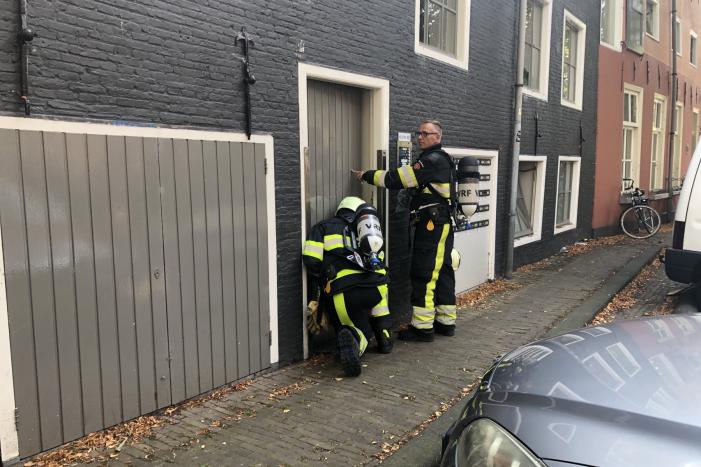 Onderzoek naar benzinelucht in woning